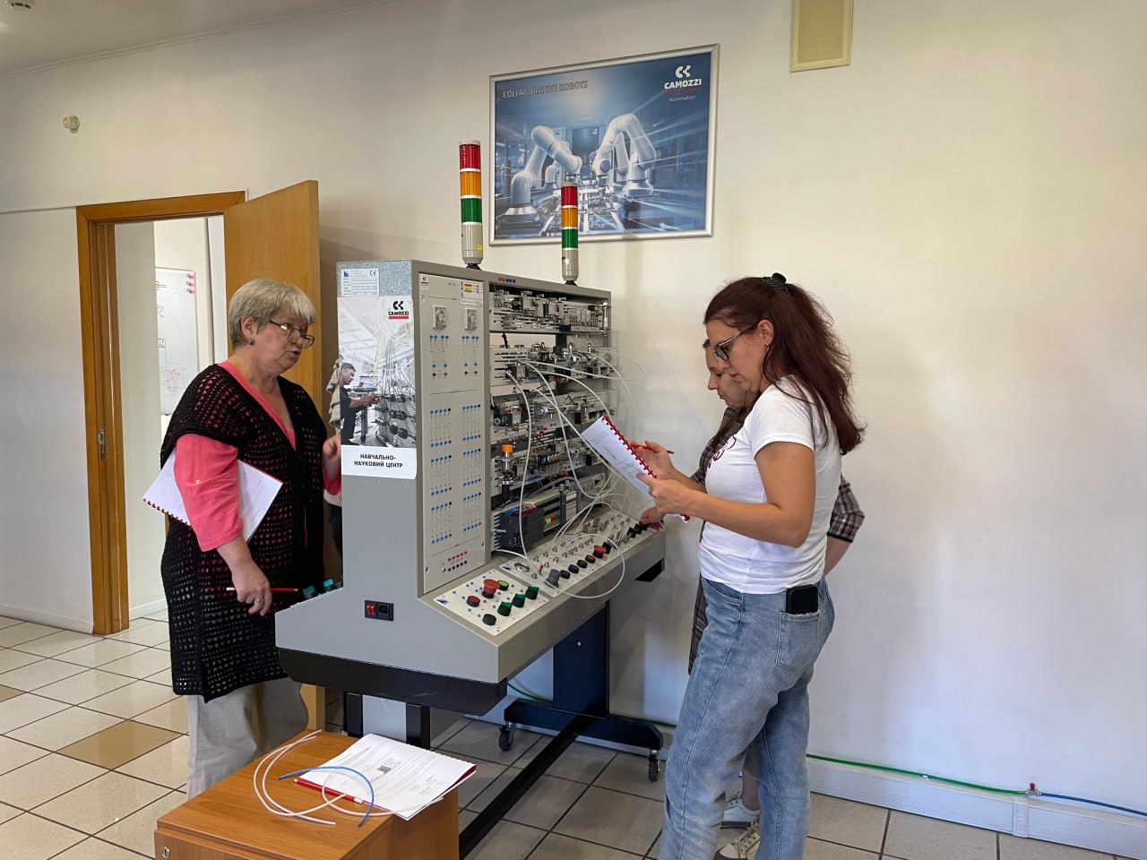 22-26 вересня Міжнародна благодійна організація Finn Aid Church, за підтримки Міністерства освіти і науки України в особі заступника міністра з цифрового розвитку, цифрових трансформацій і цифровізації Дмитра Завгороднього та представництво міжнародного італійського концерну Camozzi в Україні запустили пілотний проєкт підтримки закладів фахової передвищої освіти.