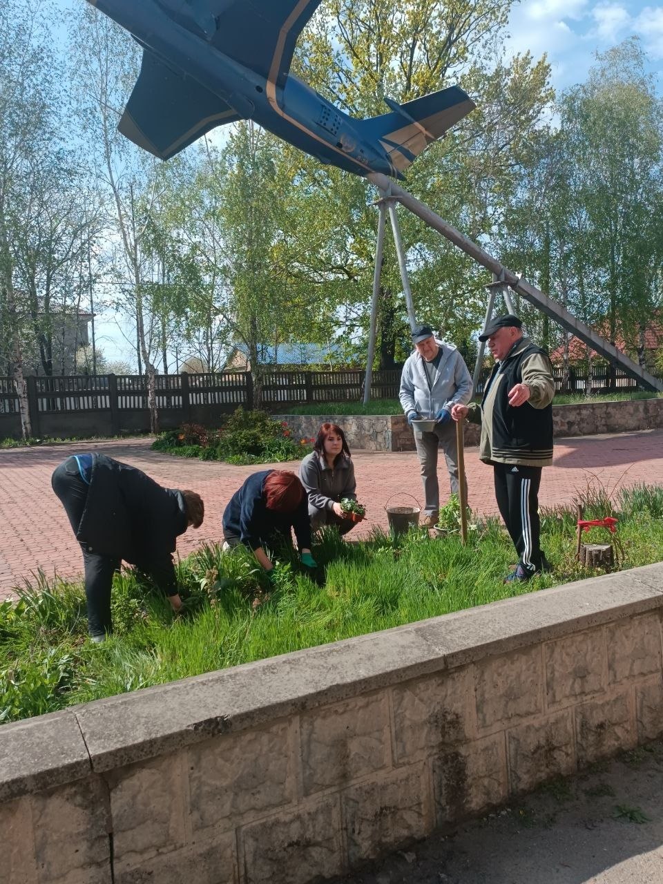 Сьогодні в дружній та натхненній атмосфері відбулася екотолока за участі колег та студентів.