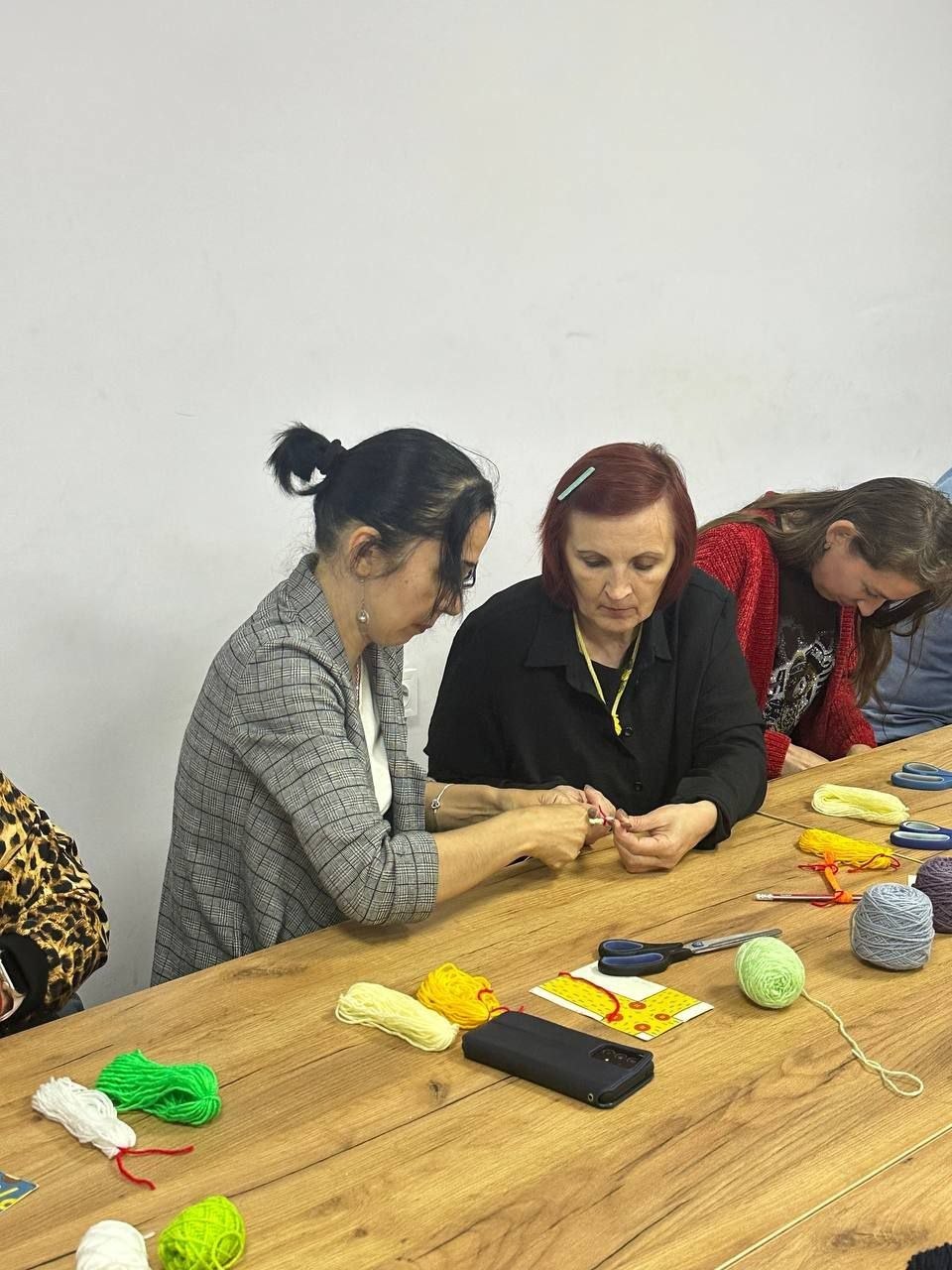 🖌️🎨🧶🧵27 травня відбулося, в нашому чудовому колективі-
релаксаційне арт- заняття по виготовленню Ляльки- Мотанки на здоров'я