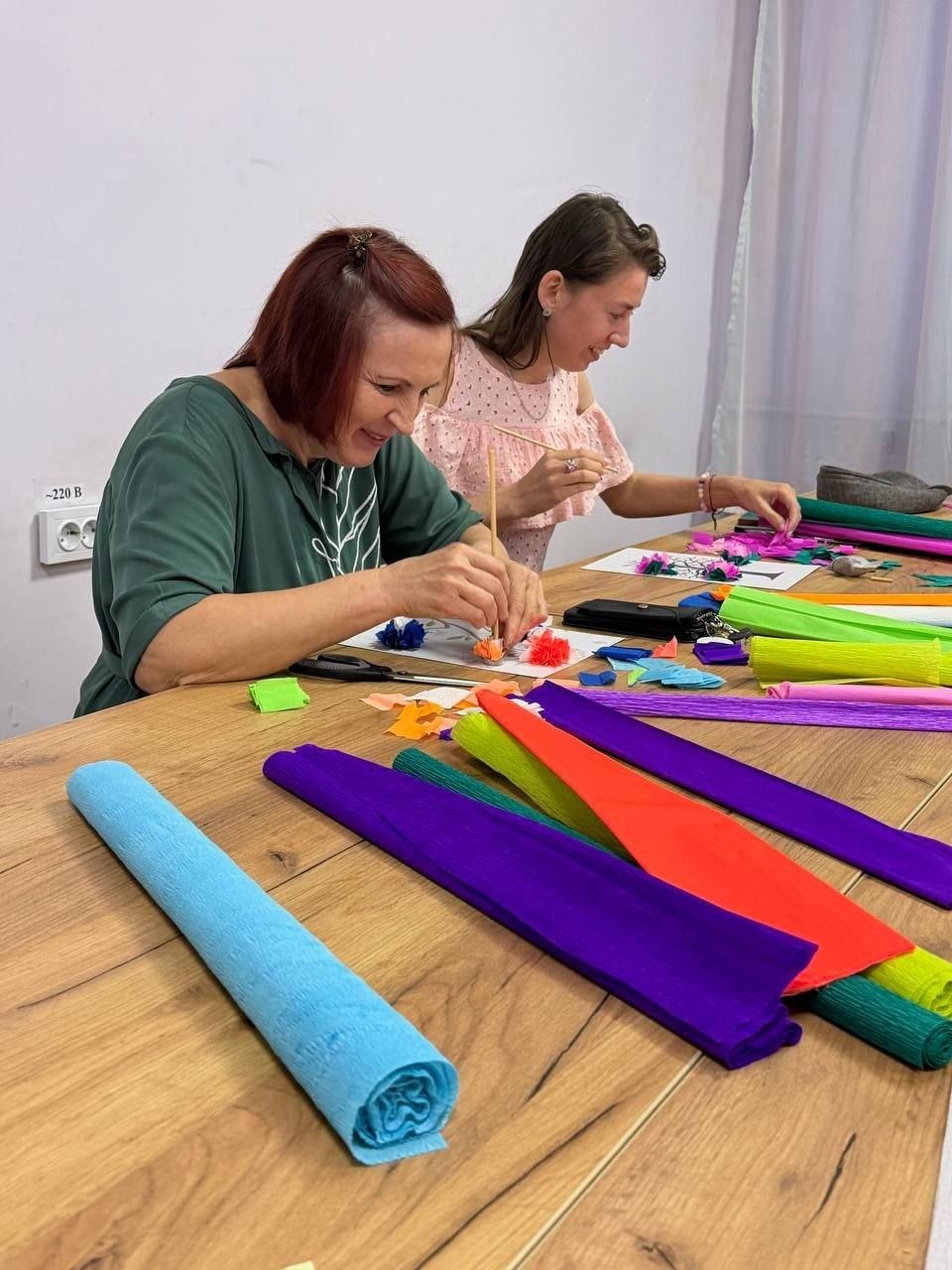 🎨🖌️🌳🌿10 червня
Відбулось тепле та відновлююче заняття, де через творчу техніку тарцювання ми  створювали власне “Дерево спокою” !🌳